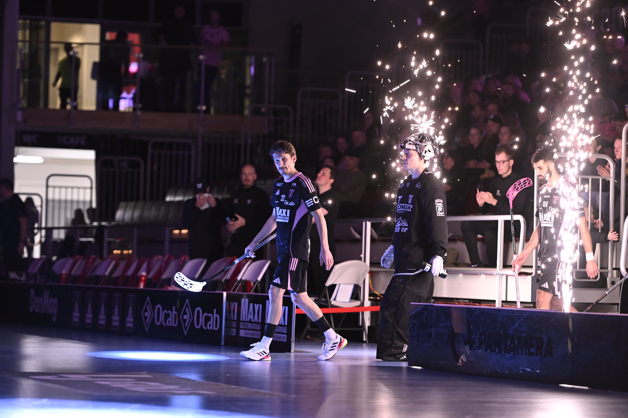 The current image has no alternative text. The file name is: 2026-cc-semi-final-falun-v-florbal-mb-photo-by-henri-nordstrand